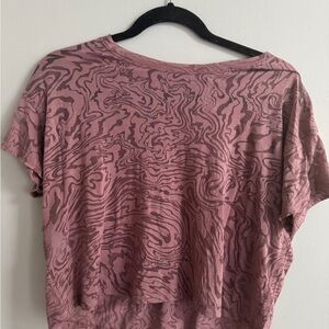 lululemon Mauve Patterned Crop Top, Size 8